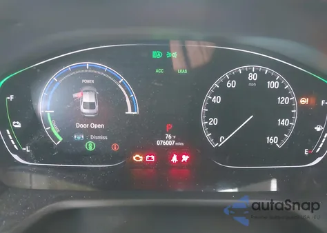 2018 Honda Accord Hybrid Touring z USA, uszkodzony, nr VIN 1HGCV3F97JA006705